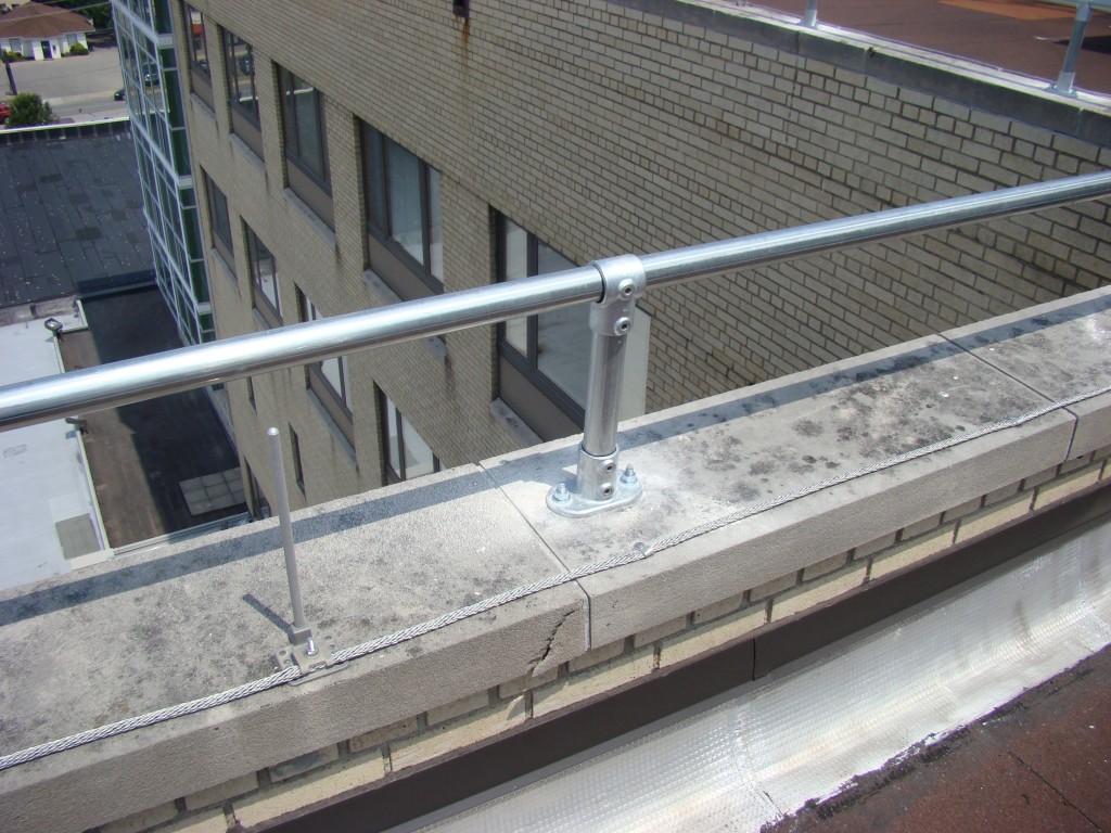 Kee Klamp top fixed edge protection handrail